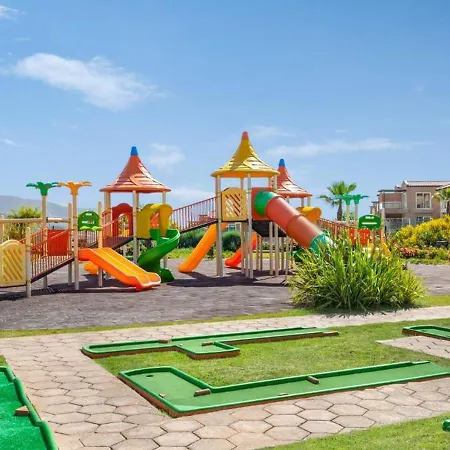 아파트 4 Kisilik Ortak Havuzlu Jakuzili Daire, Aydin Kusadasi - Awz145 *